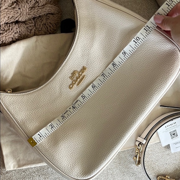 Coach Teri Hobo- White Leather Bag - Picture 10 of 13